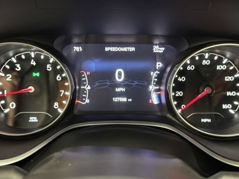 Used 2018 Jeep Compass Limited w/ Navigation Group AWD/4WD image 15