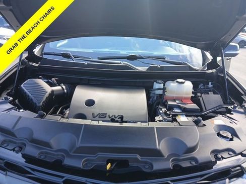 Used 2023 Chevrolet Traverse RS AWD/4WD image 37