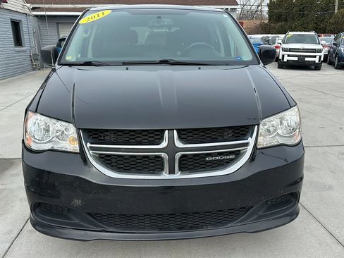 Used 2011 Dodge Grand Caravan Mainstreet w/ PWR Convenience Group image 2