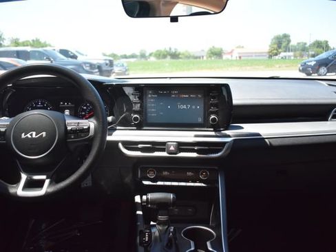 Used 2022 Kia K5 LX FWD image 30
