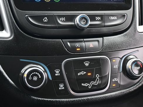 Used 2024 Chevrolet Malibu RS FWD image 19