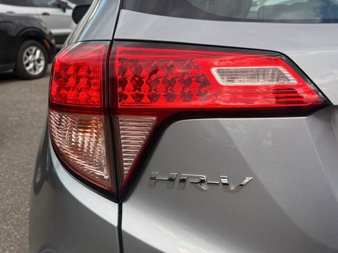 Used 2018 Honda HR-V LX image 31