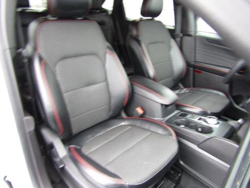 Used 2023 Ford Escape ST-Line w/ Tech Pack #1 image 7