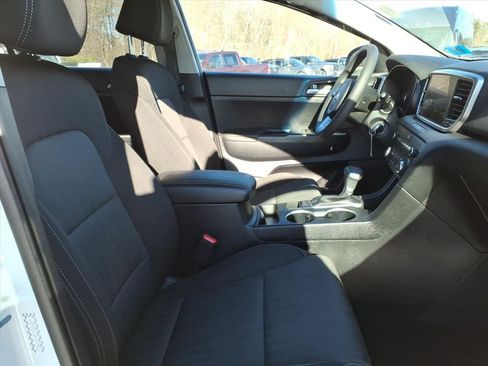 Used 2021 Kia Sportage LX image 5