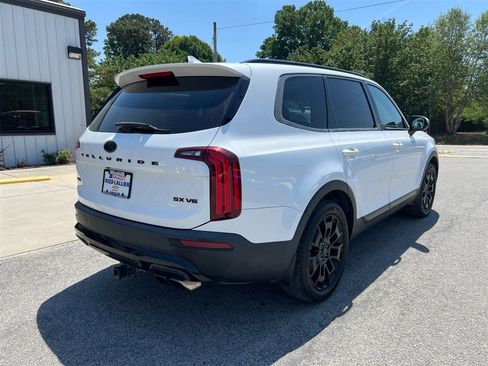 Used 2021 Kia Telluride SX w/ SX Prestige Package AWD/4WD image 3