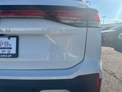 New 2026 Volkswagen Tiguan S FWD image 8