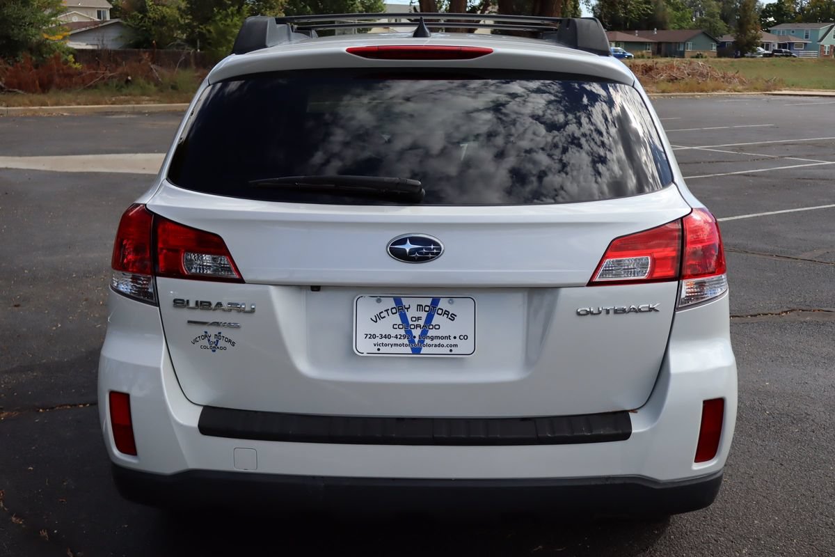 Used 2014 Subaru Outback 2.5i Limited w/ Moonroof Package AWD/4WD image 6