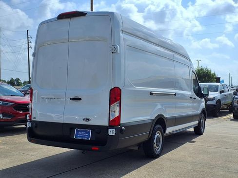 Certified 2024 Ford Transit 250 148 High Roof Extended RWD image 2