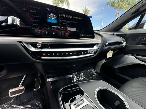 New 2026 Cadillac Lyriq V image 11