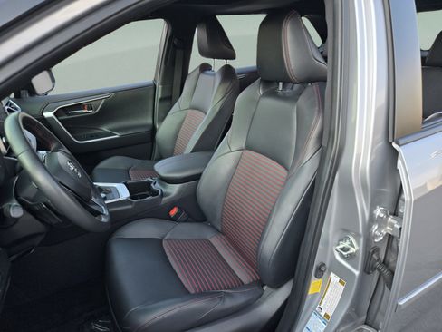 Used 2022 Toyota RAV4 XSE w/ Protection Package (TMS) AWD/4WD image 16