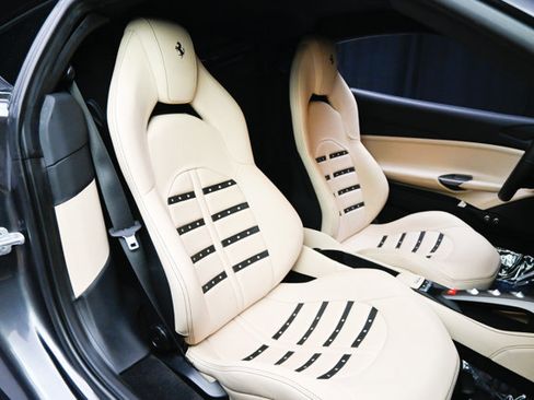 Used 2016 Ferrari 488 GTB image 61