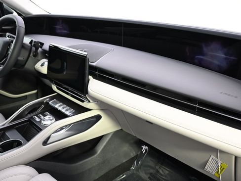 New 2026 Lincoln Nautilus Reserve AWD/4WD image 15