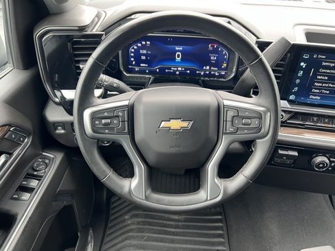 Used 2024 Chevrolet Silverado 3500 LT AWD/4WD image 23