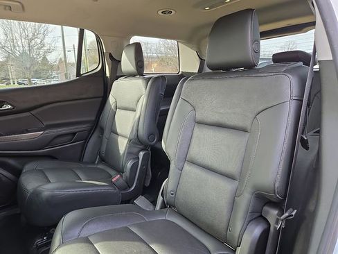 Used 2018 GMC Acadia SLT image 13