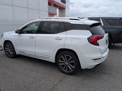 Used 2020 GMC Terrain Denali w/ GMC Pro Grade Package AWD/4WD image 2