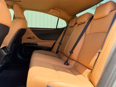 Used 2023 Lexus ES 350 w/ Premium Package FWD image 21