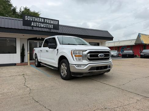 Used 2023 Ford F150 4x4 SuperCrew image 3