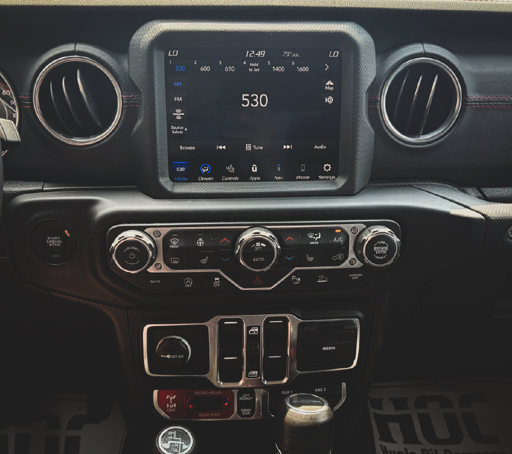 Used 2020 Jeep Gladiator Rubicon AWD/4WD image 16