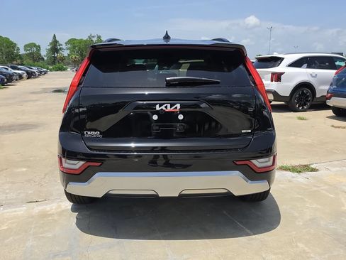 New 2026 Kia Niro SX Touring FWD image 7