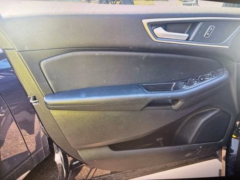Certified 2024 Ford Edge SEL w/ Convenience Package AWD/4WD image 11