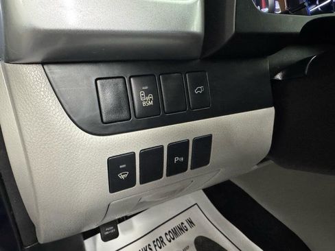 Used 2014 Toyota Highlander Limited image 15