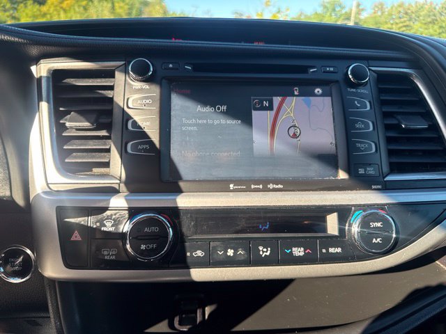 Used 2019 Toyota Highlander SE AWD/4WD image 28