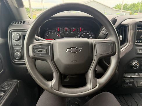 Used 2019 Chevrolet Silverado 1500 Custom Trail Boss w/ Custom Convenience Package AWD/4WD image 18