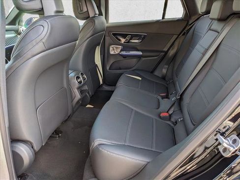 Used 2026 Mercedes-Benz GLC 300 4MATIC image 17