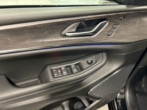 New 2025 Jeep Grand Cherokee Overland w/ Adv Protech Group III image 14