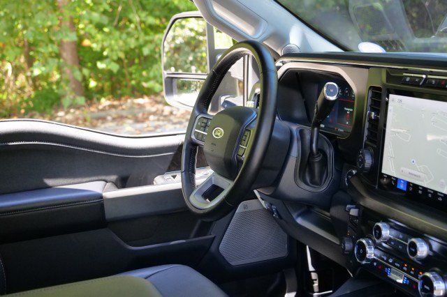 Used 2024 Ford F350 Lariat w/ Lariat Ultimate Package AWD/4WD image 57