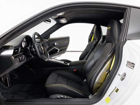 Used 2018 Porsche 911 GT3 RWD image 15