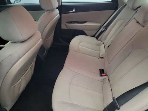 Used 2018 Kia Optima LX w/ 17" Alloy Wheels Package image 18