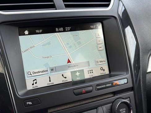 Used 2017 Ford Explorer XLT AWD/4WD image 27