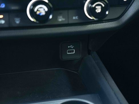 Used 2025 Honda HR-V Sport image 35