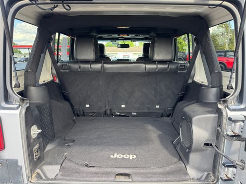 Used 2013 Jeep Wrangler Unlimited Sport AWD/4WD image 14