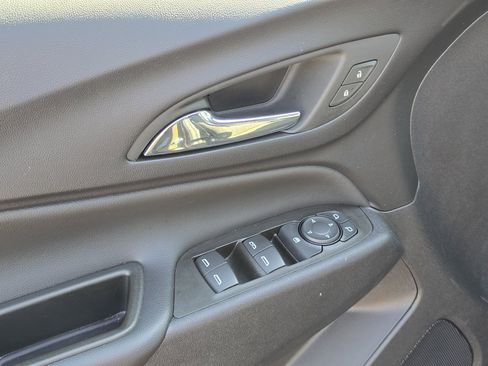 Used 2023 Chevrolet Equinox LT FWD image 31