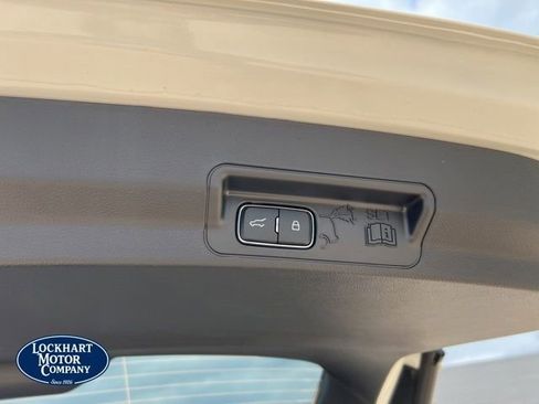 New 2026 Ford Explorer Platinum RWD image 28