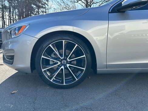 Used 2016 Volvo S60 T5 Premier w/ Convenience Package image 15