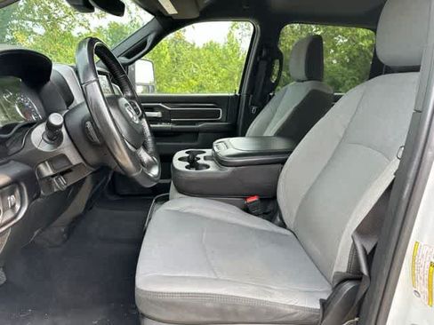 Certified 2024 RAM 2500 Big Horn AWD/4WD image 4