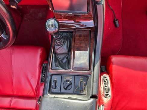 Used 1992 Chevrolet Corvette Convertible RWD image 22