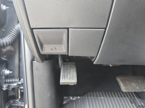 Used 2025 RAM 2500 Big Horn AWD/4WD image 31