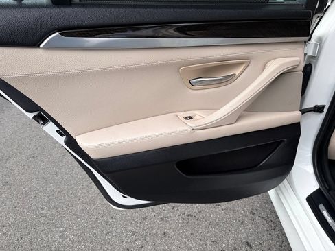 Used 2011 BMW 528i Sedan RWD image 23