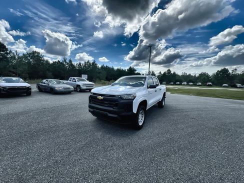 New 2026 Chevrolet Colorado W/T w/ WT Convenience Package II image 1