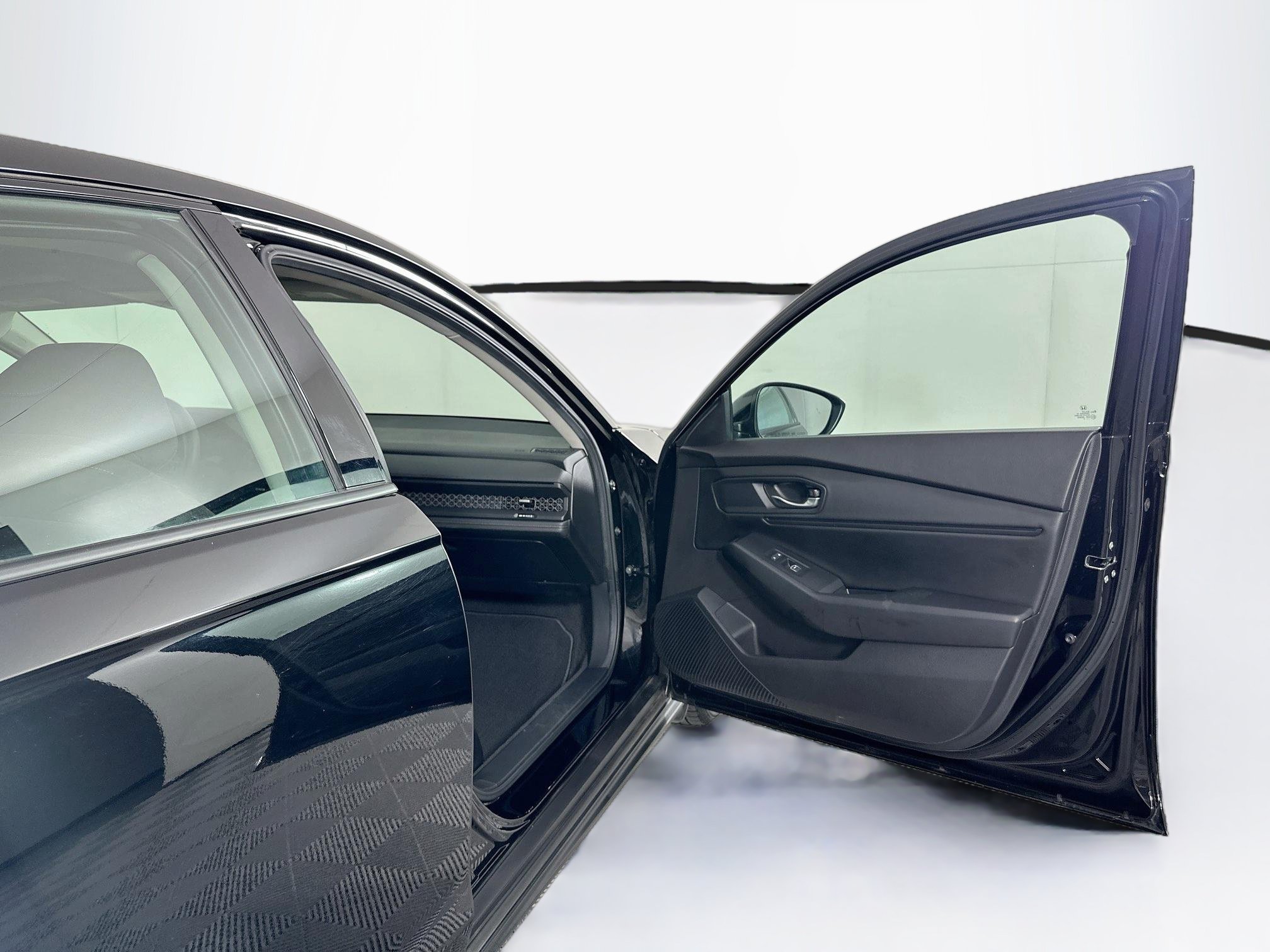 Used 2025 Honda Accord SE image 31