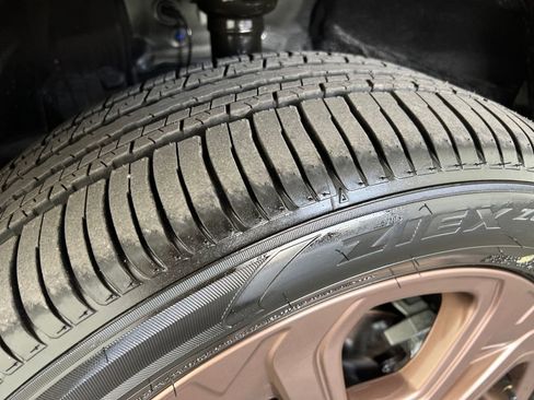 New 2026 Subaru Ascent Limited Bronze image 33