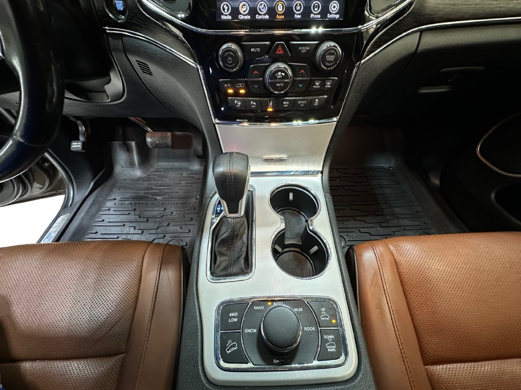 Used 2020 Jeep Grand Cherokee Summit AWD/4WD image 11