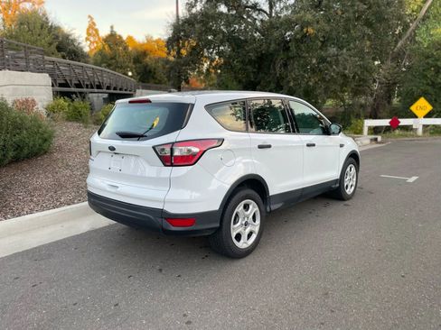 Used 2018 Ford Escape S image 3