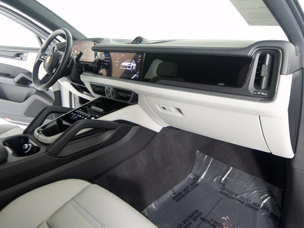 Certified 2026 Porsche Cayenne E-Hybrid Coupe AWD/4WD image 32