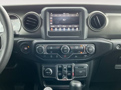 Used 2023 Jeep Wrangler Unlimited Sport AWD/4WD image 12