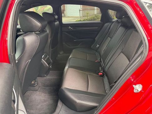Used 2021 Honda Accord Sport image 11